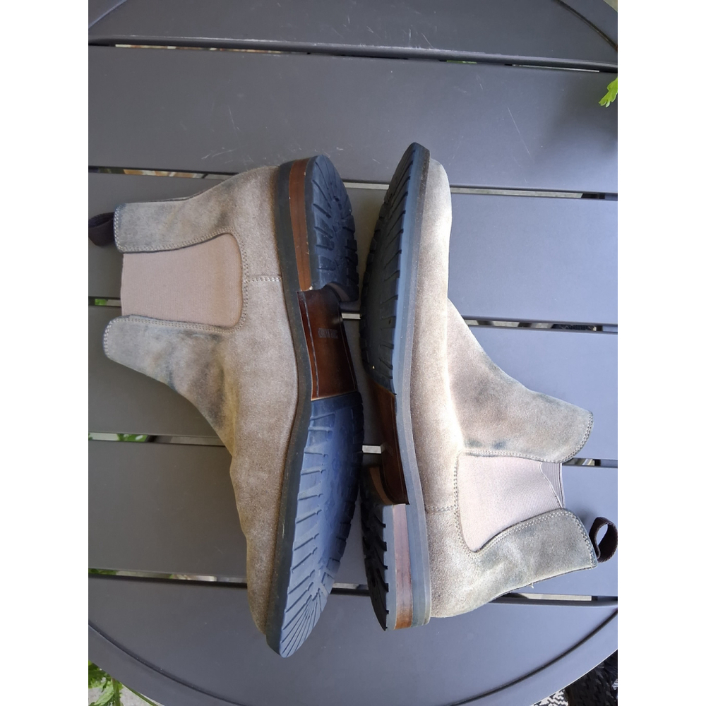 Men's Steve Madden Gray Suede Chelsea Boots Sz. 10 - Picture 4 of 10